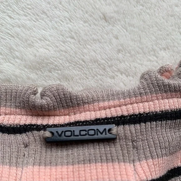 Volcom Ruffle Ribbed Crop Top - Picture 7 of 9